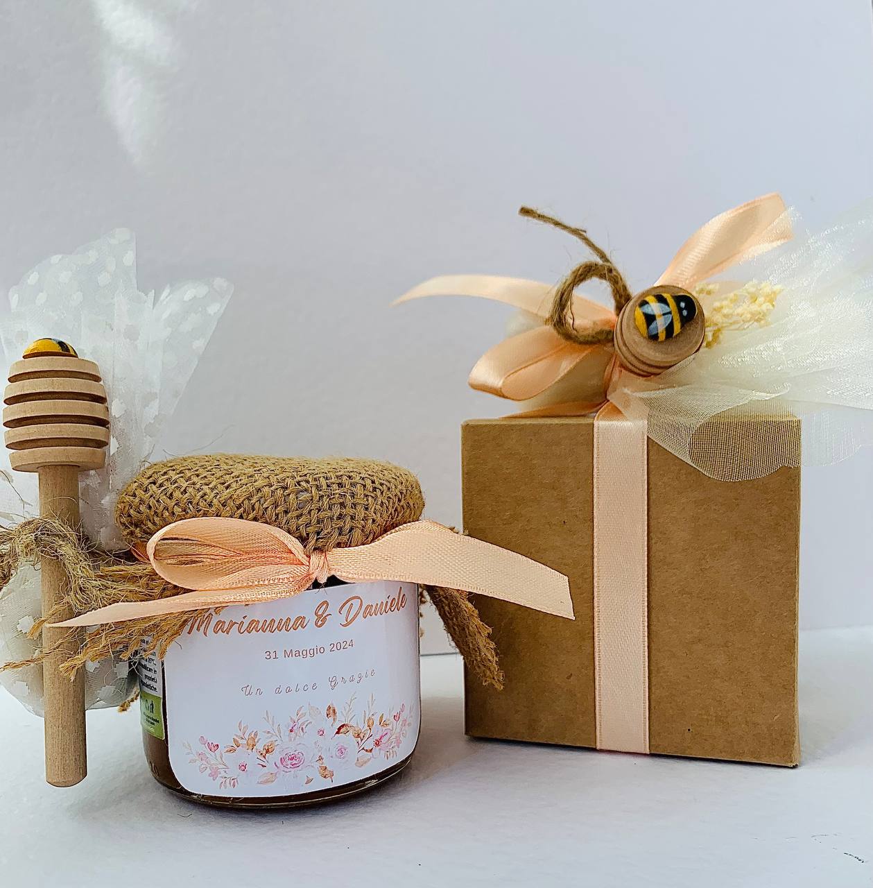 Wedding Favor Jar of artisanal wildflower honey 50 gr-140gr-250 gr, peach color, customizable label