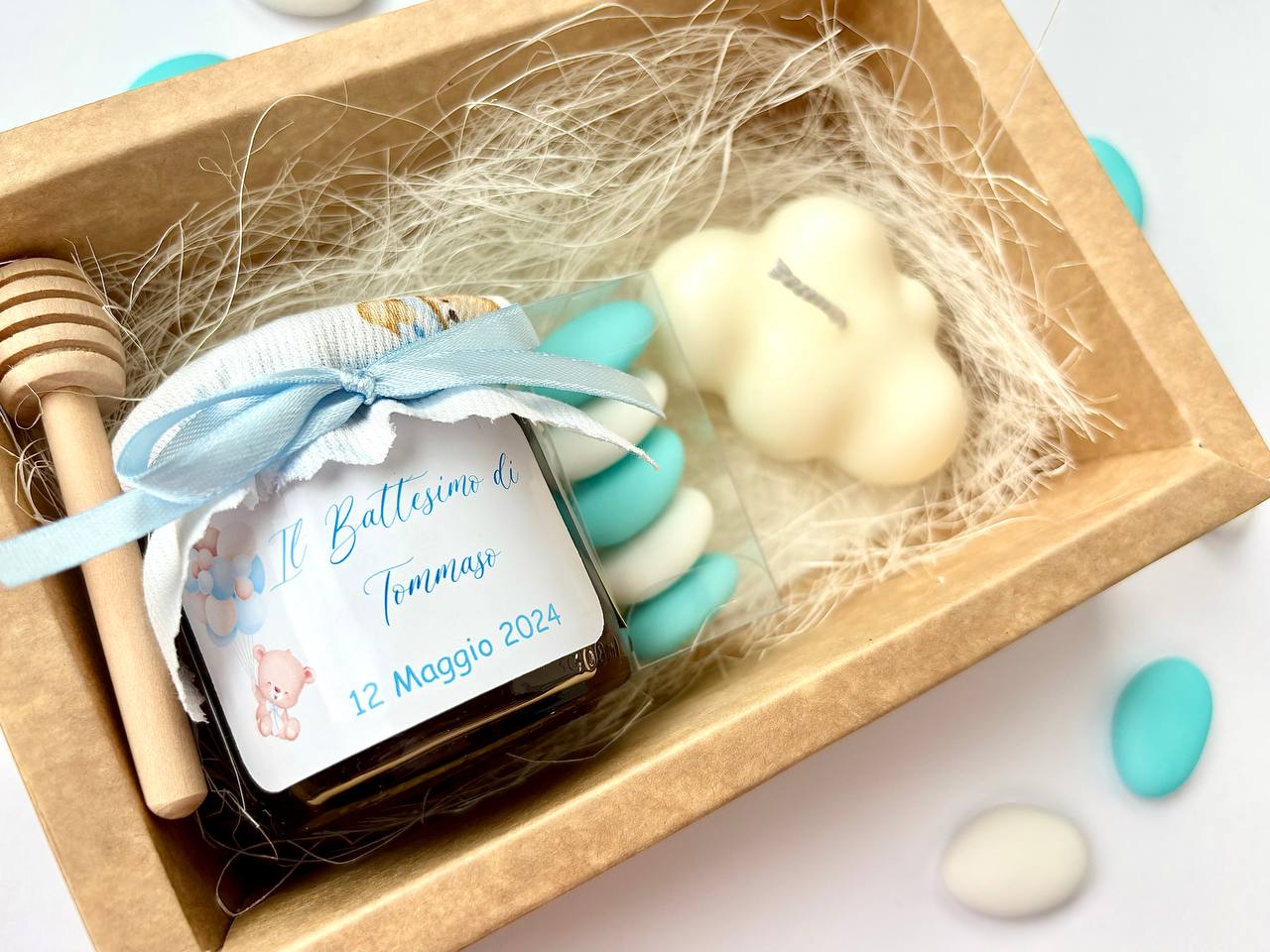 Baptism favor box with 140 gr honey and scented cloud candle
