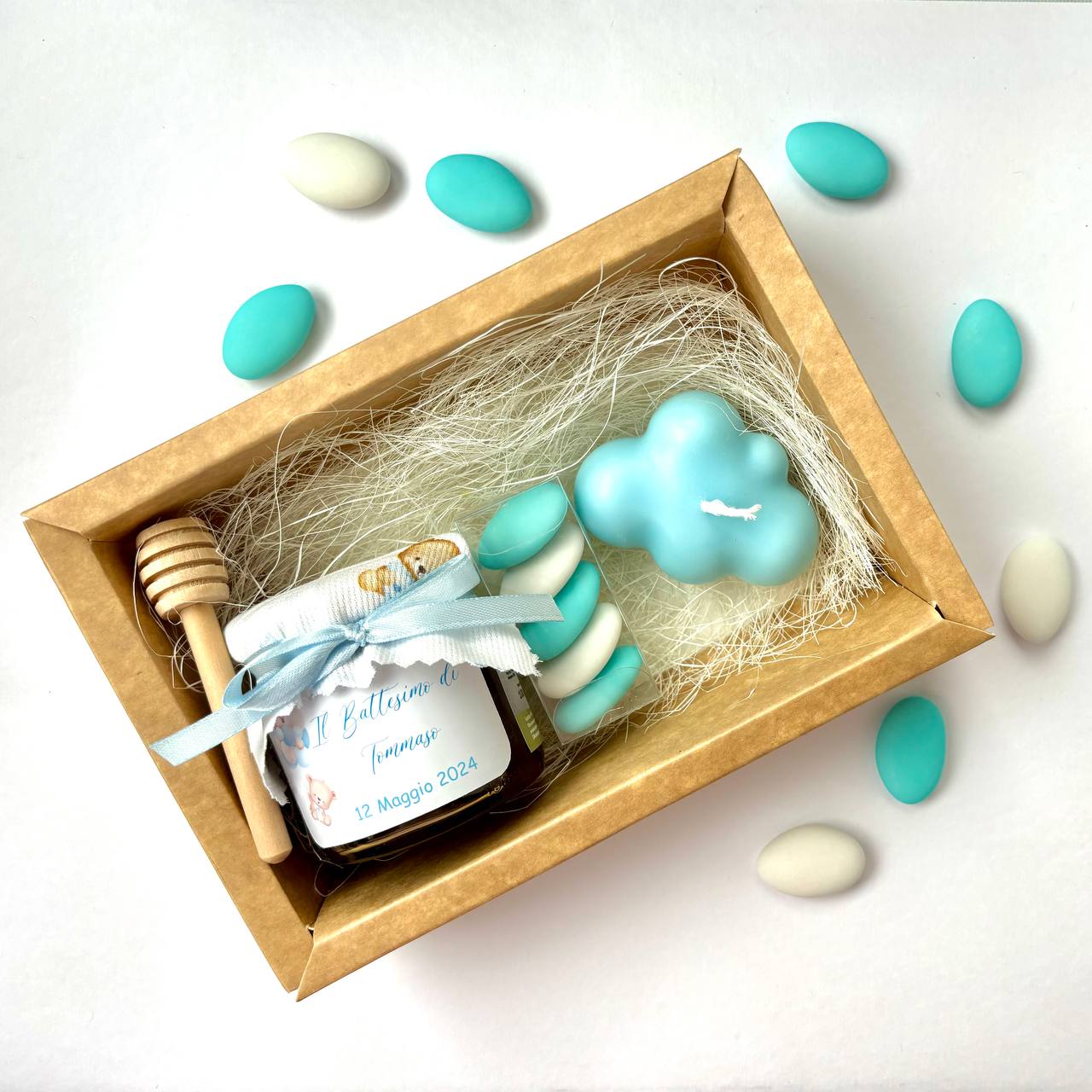 Baptism favor box with 140 gr honey and scented cloud candle