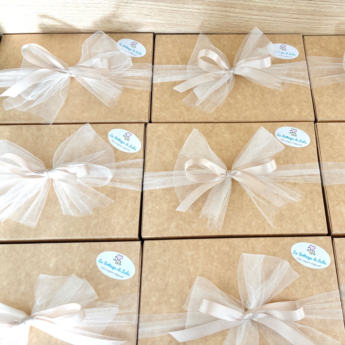 Baptism favor box with 140 gr honey and scented cloud candle