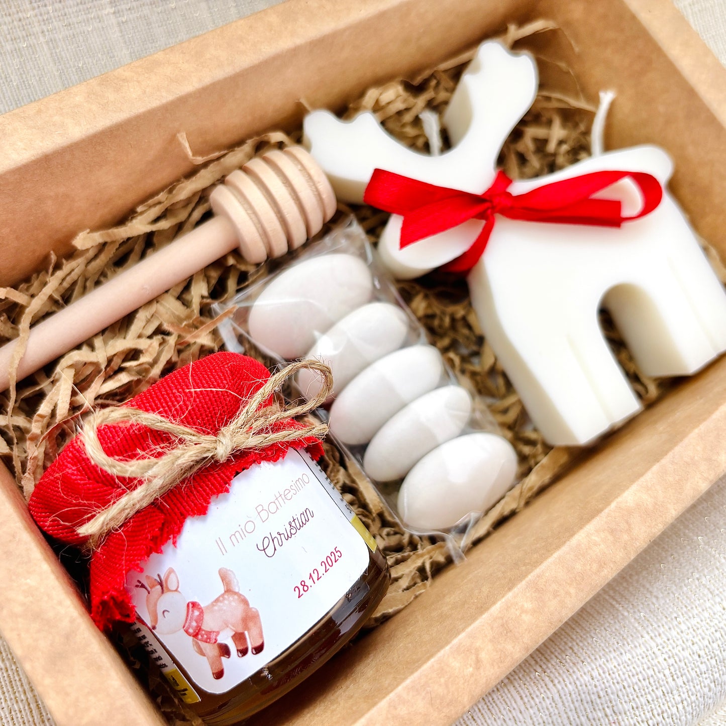 Baptism favor box with 140 gr honey and scented cloud candle