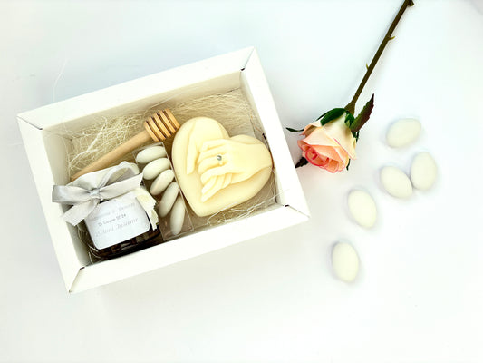 Wedding or Anniversary Favor Box with 50g Honey and Scented Candle