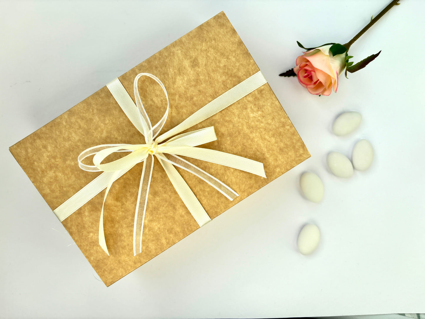 Wedding Favor Box with Honey 140 gr and Scented Candle