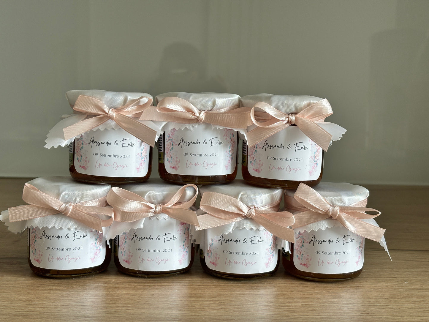 Wedding Favor Jar of artisanal wildflower honey 50 gr-140gr-250 gr, white and antique pink color, customizable label