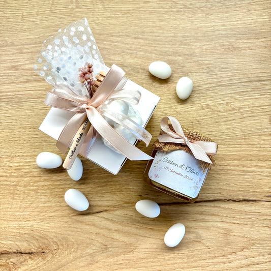 Wedding Favor Jar of artisanal wildflower honey 50 gr-140gr-250 gr, white and antique pink color, customizable label