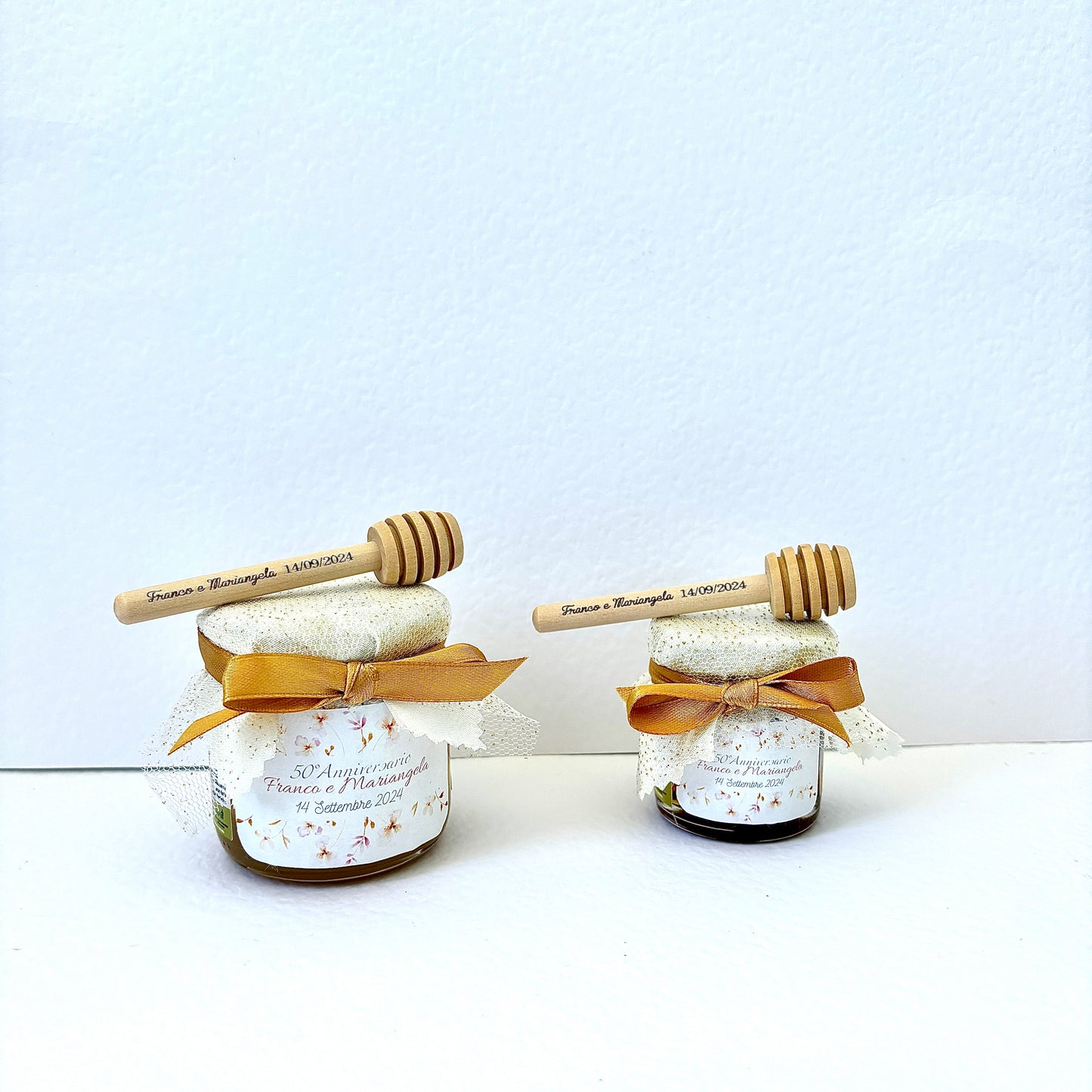 Wedding Favor Jar of artisanal wildflower honey 50 gr-140gr-250 gr, gold and pink color, customizable label