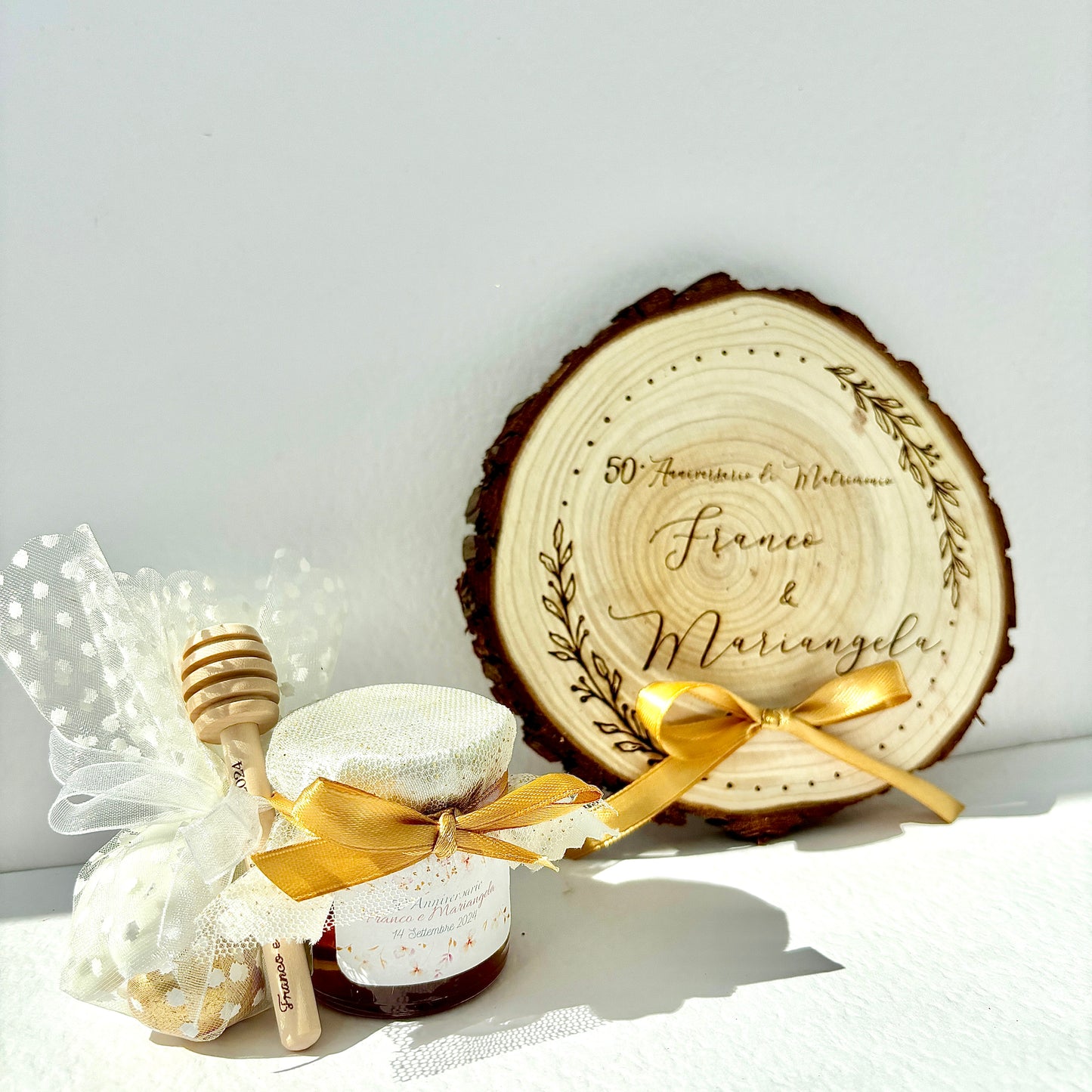 Wedding Favor Jar of artisanal wildflower honey 50 gr-140gr-250 gr, gold and pink color, customizable label