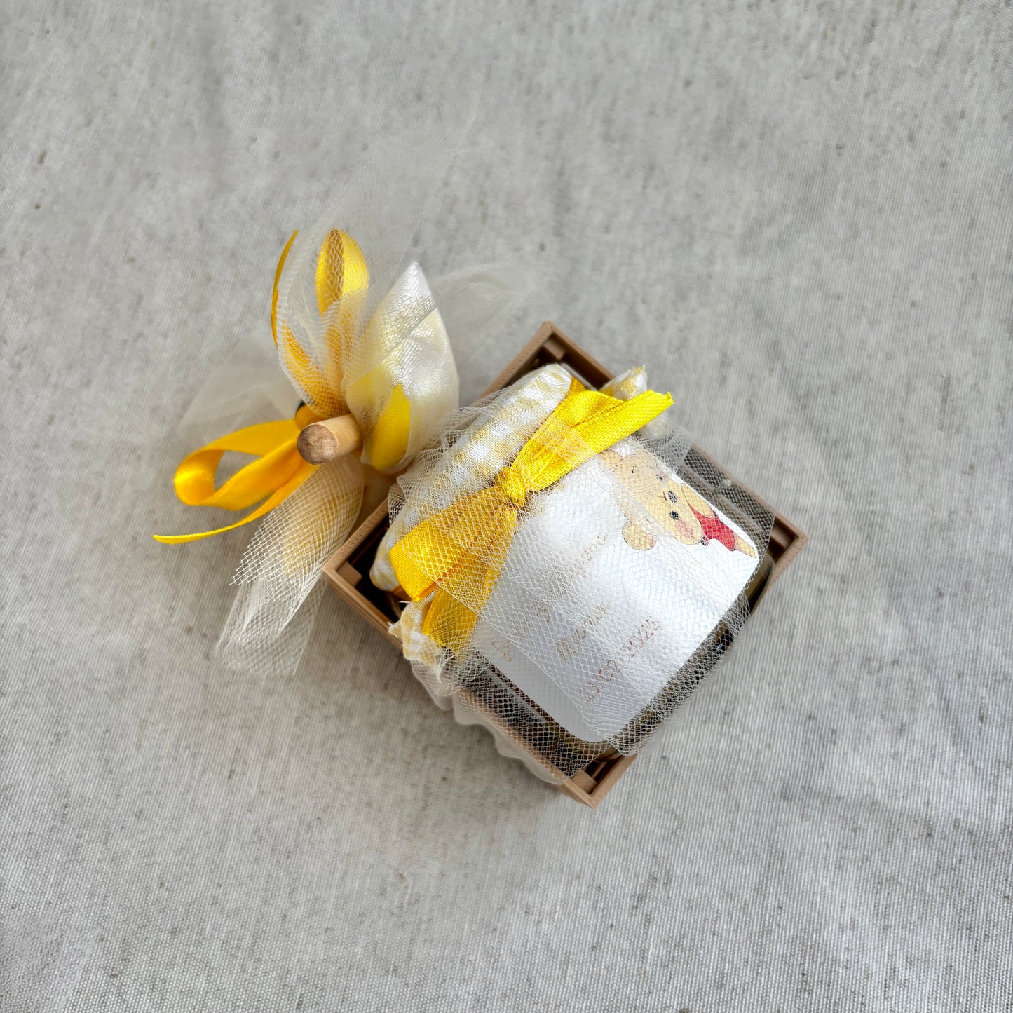 Wedding Favor Jar of artisanal wildflower honey 50 gr-140gr-250 gr, white and antique pink color, customizable label