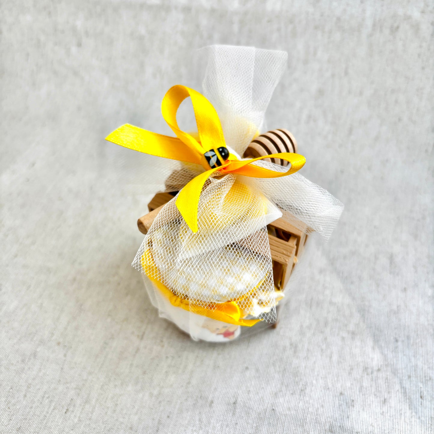 Wedding Favor Jar of artisanal wildflower honey 50 gr-140gr-250 gr, white and antique pink color, customizable label