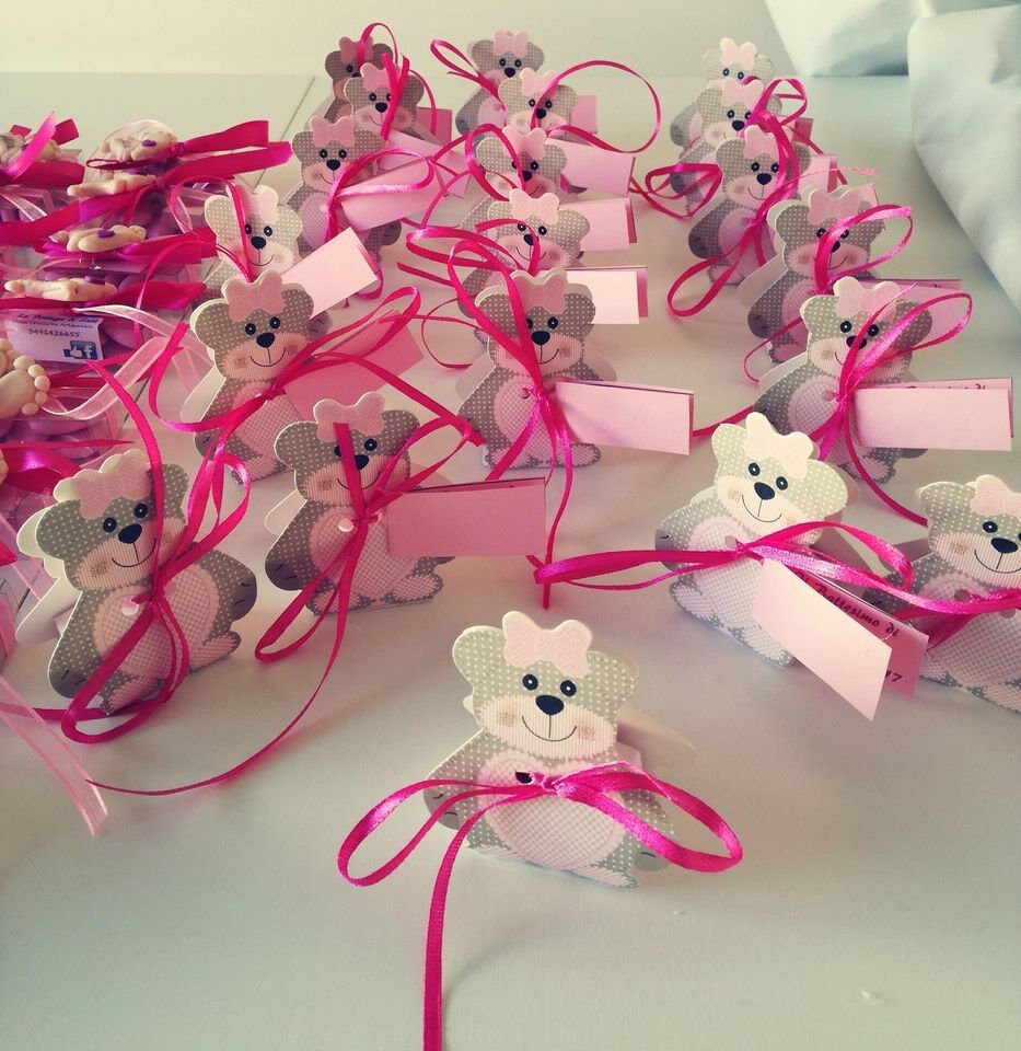 Cheap little girl's cardboard confetti holder, original idea