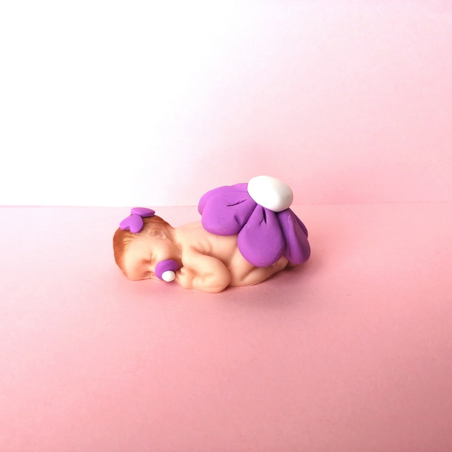 Bonbonnière de baptême pour nouveau-né bébé fille en fimo avec fleur personnalisable