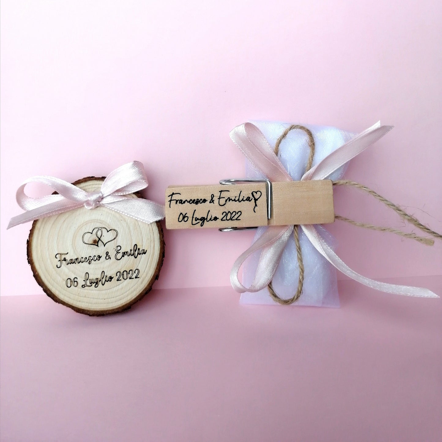 Wedding favor Wooden clothespin with engraving of the newlyweds. Wedding confetti. Married confetti