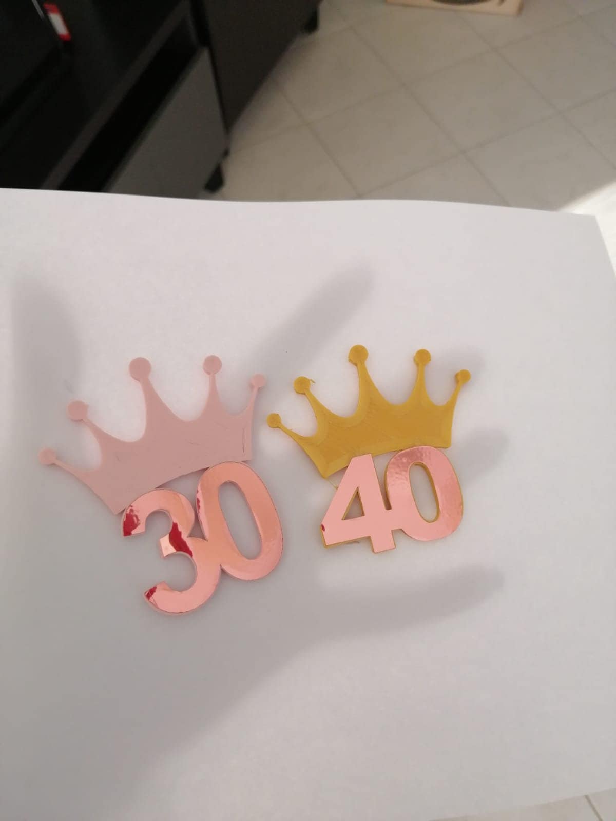 40th birthday favor magnet with customizable name in different colours