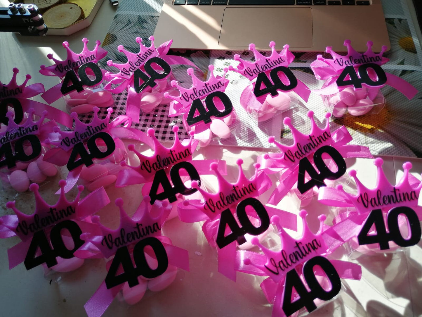40th birthday favor magnet with customizable name in different colours