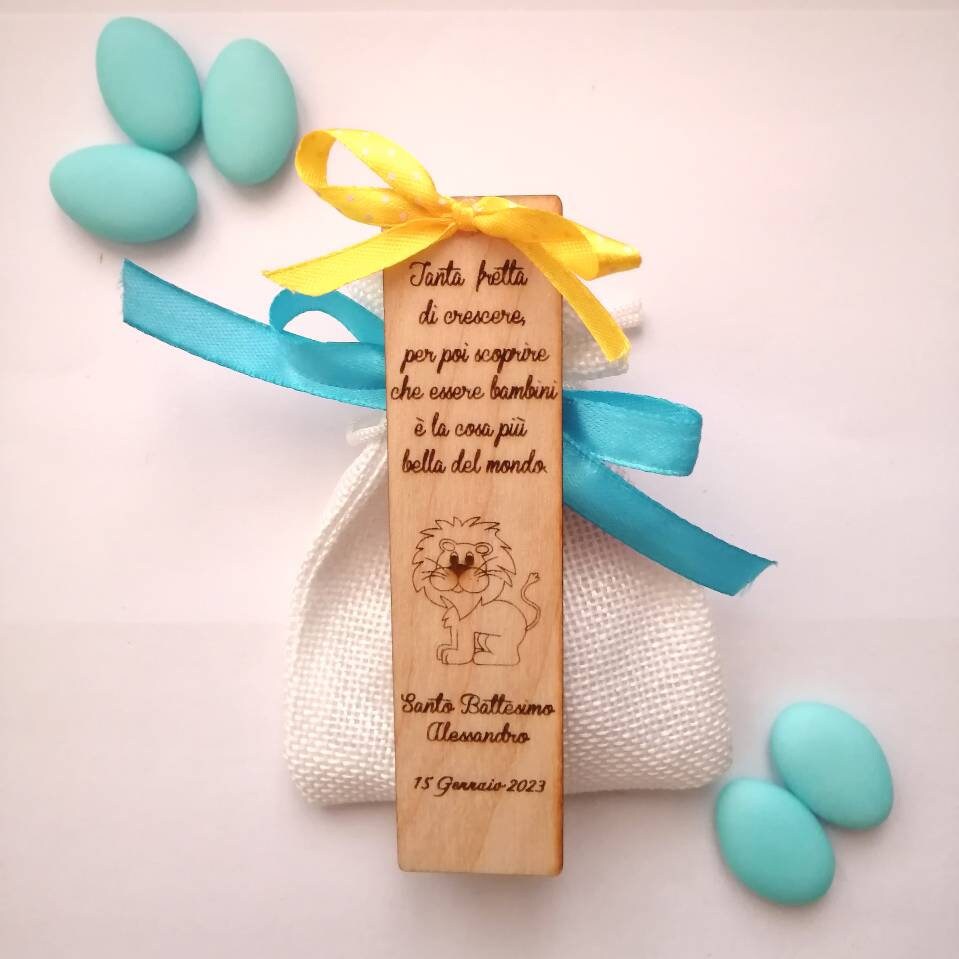 Bomboniera BATTESIMO Segnalibro in LEGNO con Animali incisione personalizzata dimensione 12cm x 3cm Leoncino Ippopotamo Giraffa Elefantino
