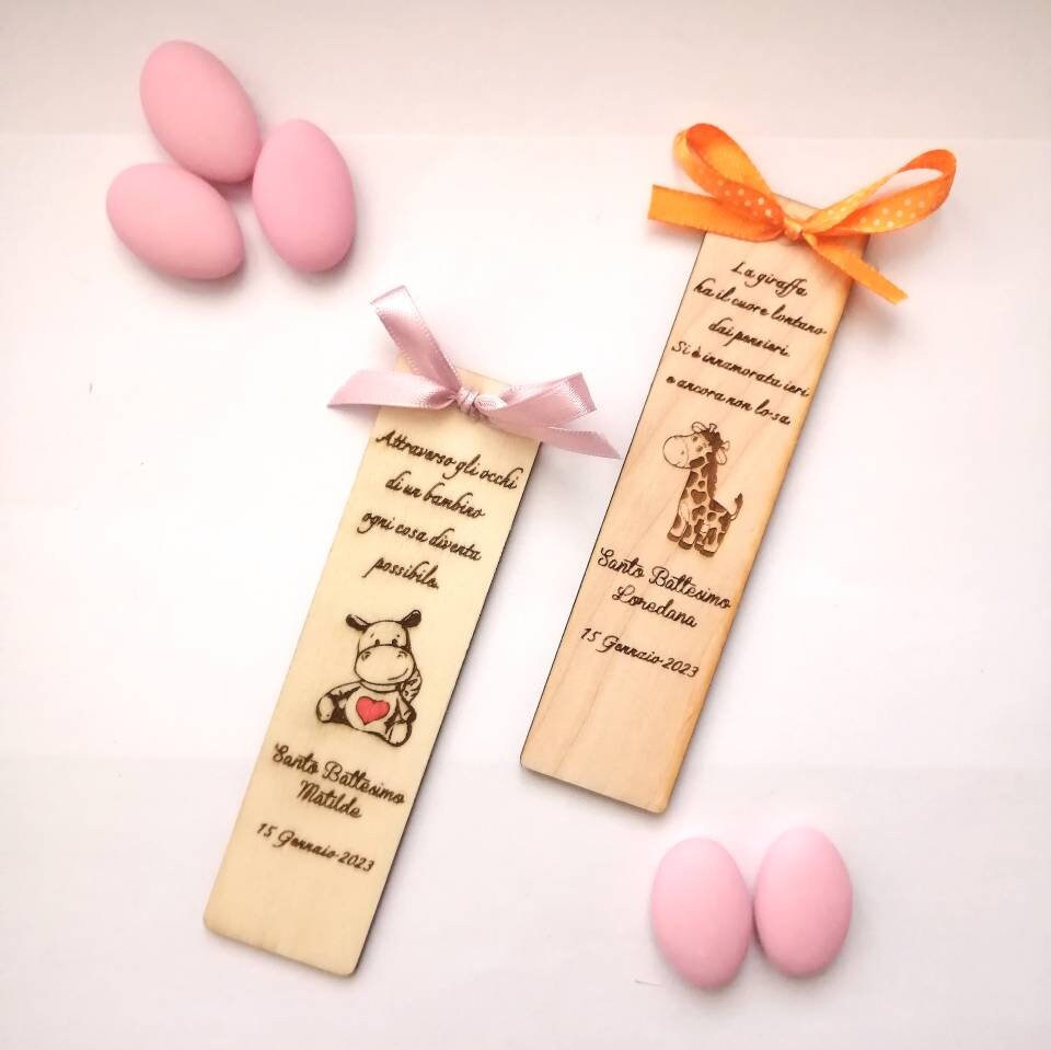 Bomboniera BATTESIMO Segnalibro in LEGNO con Animali incisione personalizzata dimensione 12cm x 3cm Leoncino Ippopotamo Giraffa Elefantino