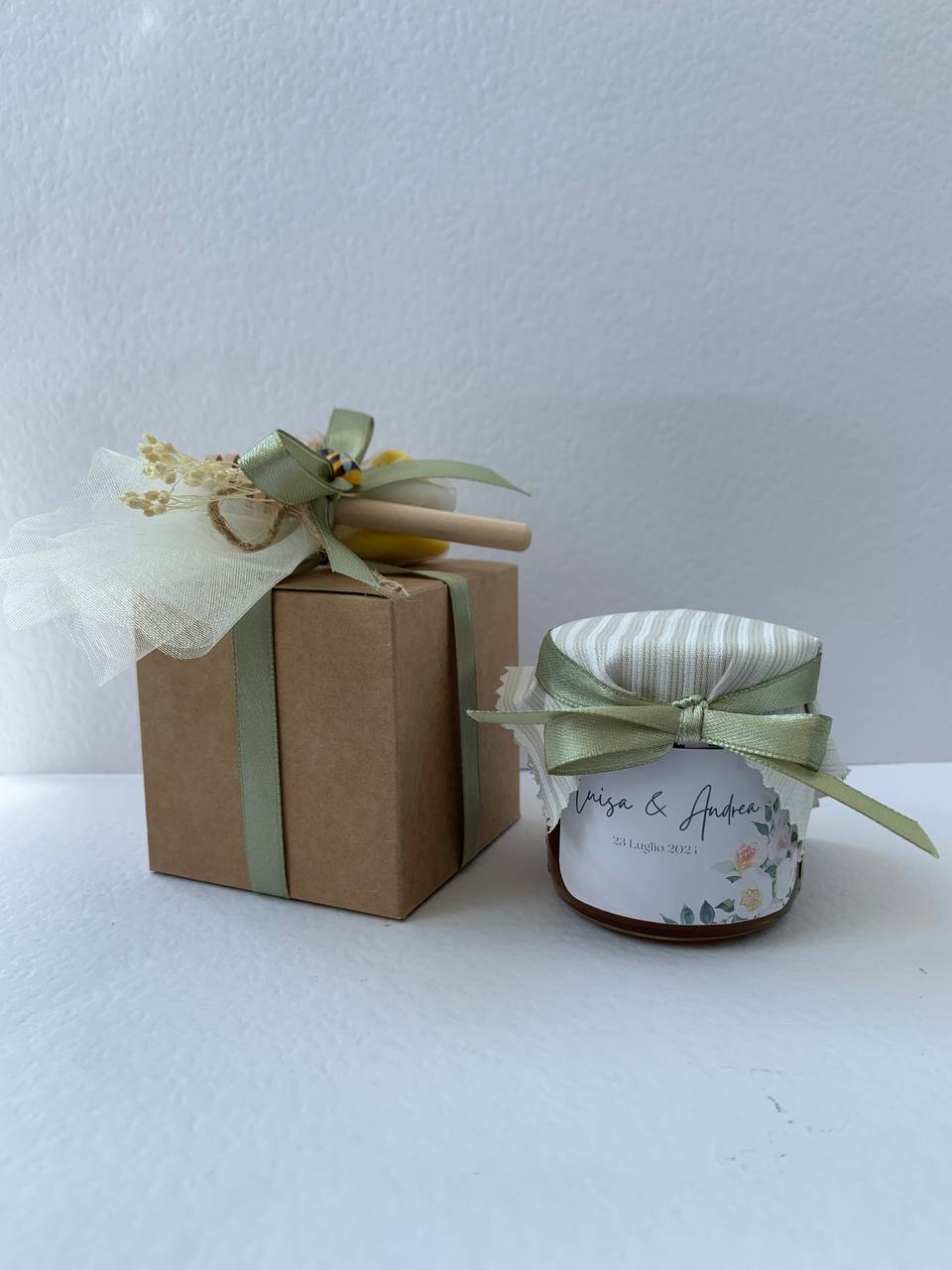 Bonbonnière mariage petit pot de miel de fleurs sauvages artisanal 50g-140gr-250gr, couleur vert sauge, étiquette personnalisable