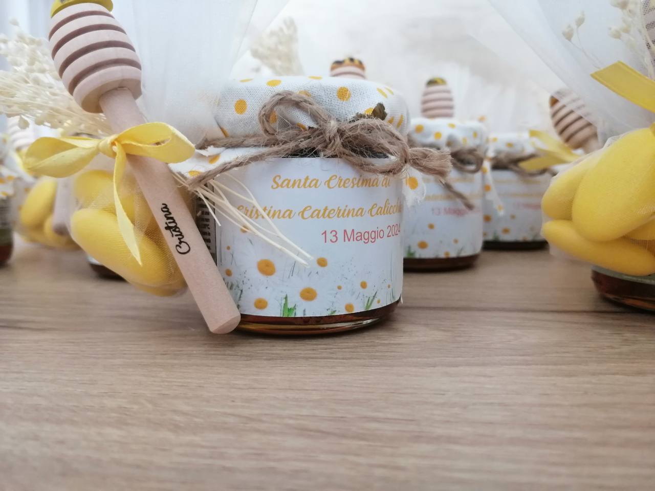 Faveur de première communion pour les filles. Pot de miel de fleurs sauvages artisanal 50g-140g-250g, étiquette personnalisable.