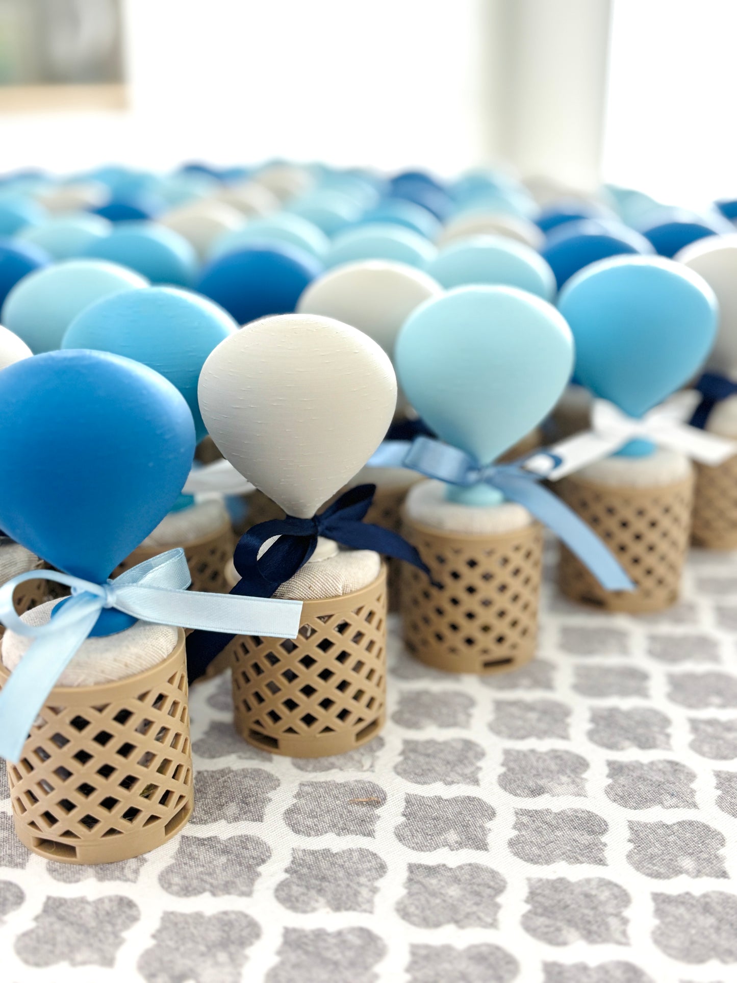Baptism favors for baby boy LITTLE PRINCE Jar of artisanal wildflower honey 50 gr - 140gr - 250gr, customizable light blue label