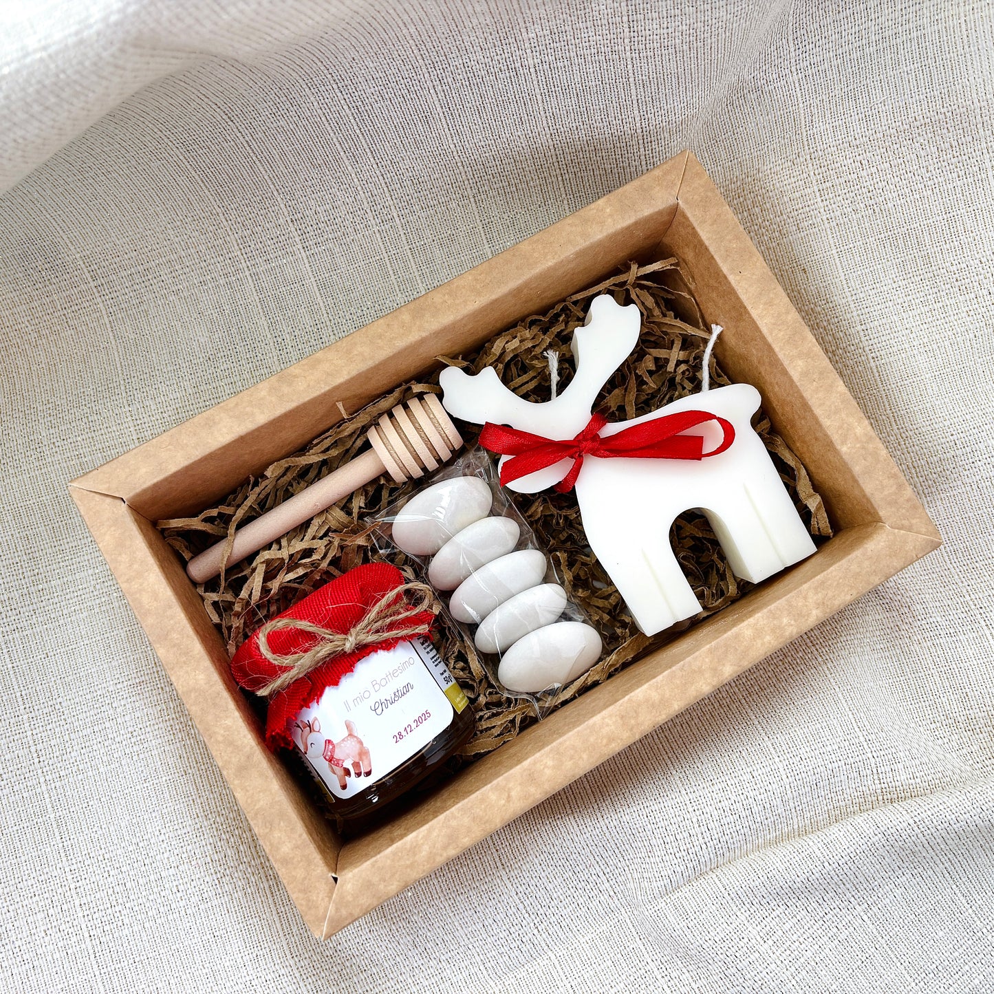 Baptism favor box with 140 gr honey and scented cloud candle