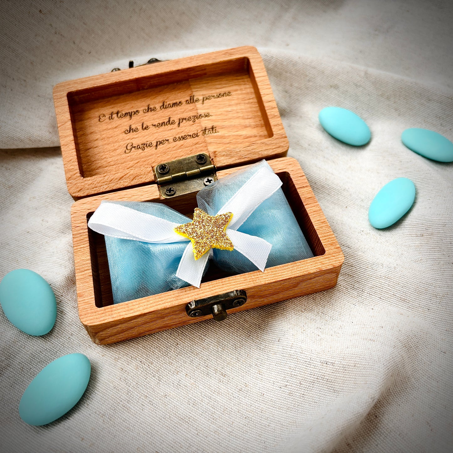 Beech wood confetti holder with Little Prince engraving