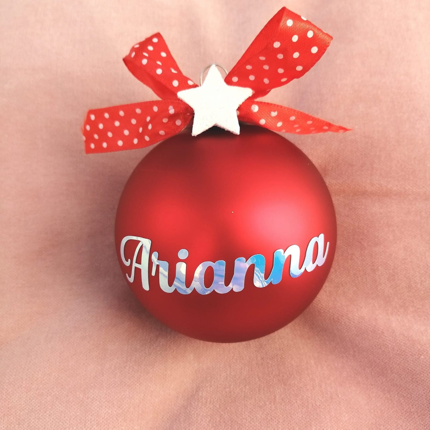 Boule de Noël en verre de 8 cm, décorations de noël personnalisées, décorations d'arbre personnalisées avec le nom du garçon/fille/maman/papa