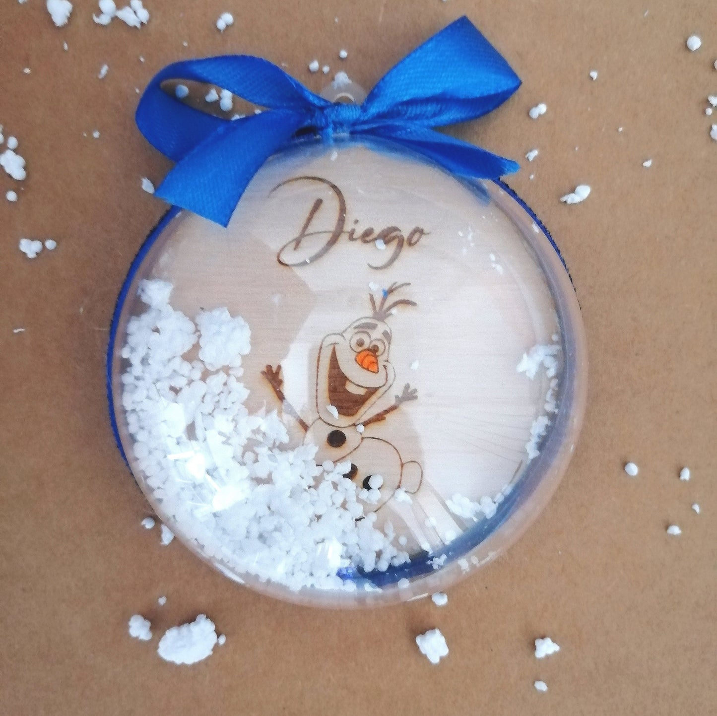 Boule de Noël en plexiglas FROZEN OLAF 8cm Sphère de décoration de Noël, décorations de sapin personnalisables avec neige